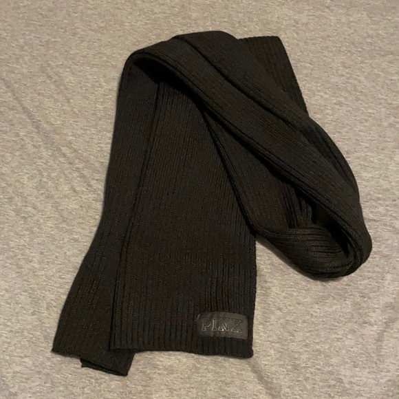 Black scarf